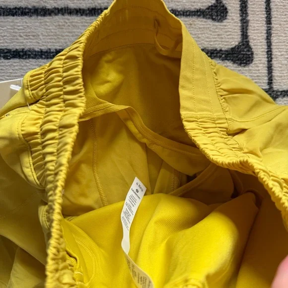 Lululemon Hotty Totty LR Short 2.5” Lined Athletic Shorts